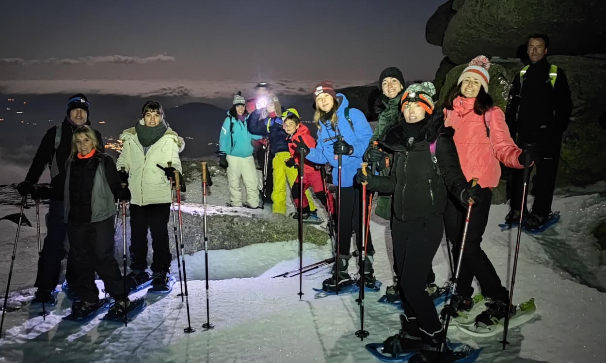 RAQUETAS DE NIEVE NOCTURNAS